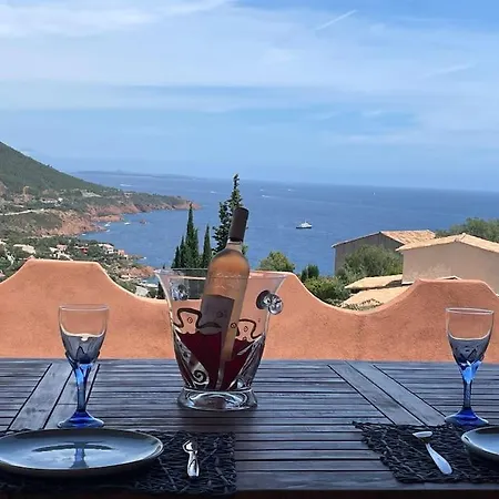 Bleu Antheor Lägenhet